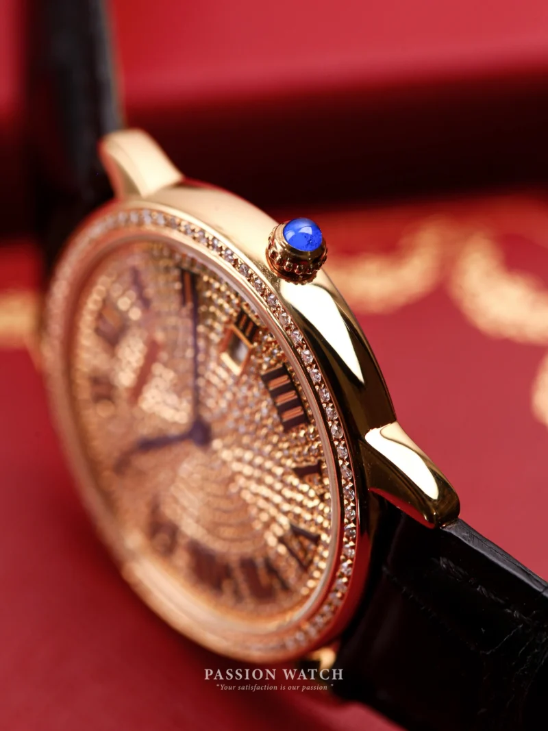 Cartier Ronde Solo W6700455 Custom Diamonds Vàng Khối. Núm chỉnh giờ đính đá Xanh Dương