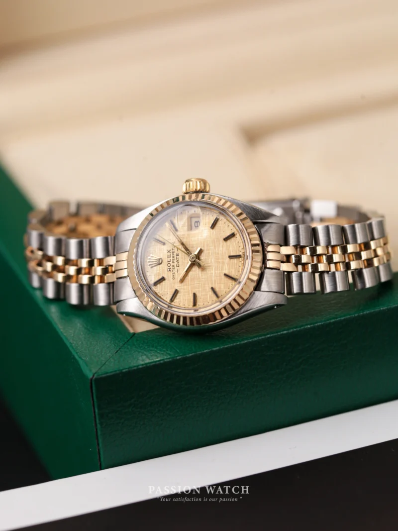 Đồng Hồ Rolex 4 Số - Rolex Lady-Datejust 26 6917 Mặt Số Vàng Linen