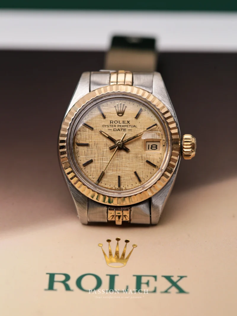Đồng Hồ Rolex Lady-Datejust 26 6917 Mặt Số Vàng Linen Size 26mm