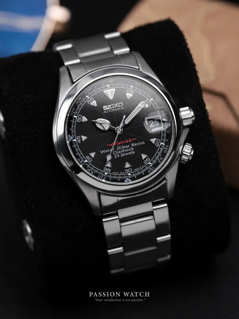 Seiko Red Alpinist SCVF005 "Sharktooth"